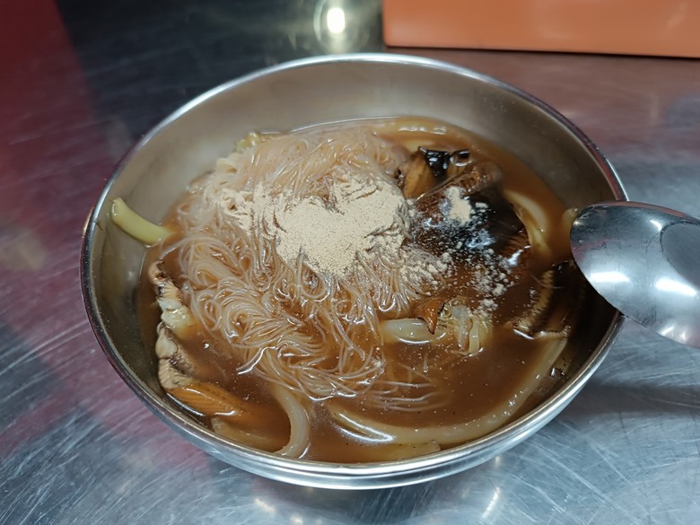 【小惡魔畫蛇添福】阿明豬心冬粉、福記肉圓 、阿鱔師鱔魚意麵，附掛文化景點之國定古蹟 — 台南地方法院、南廠代天府保安宮、藍晒圖文創園區 — 臺南美食分享 第二彈