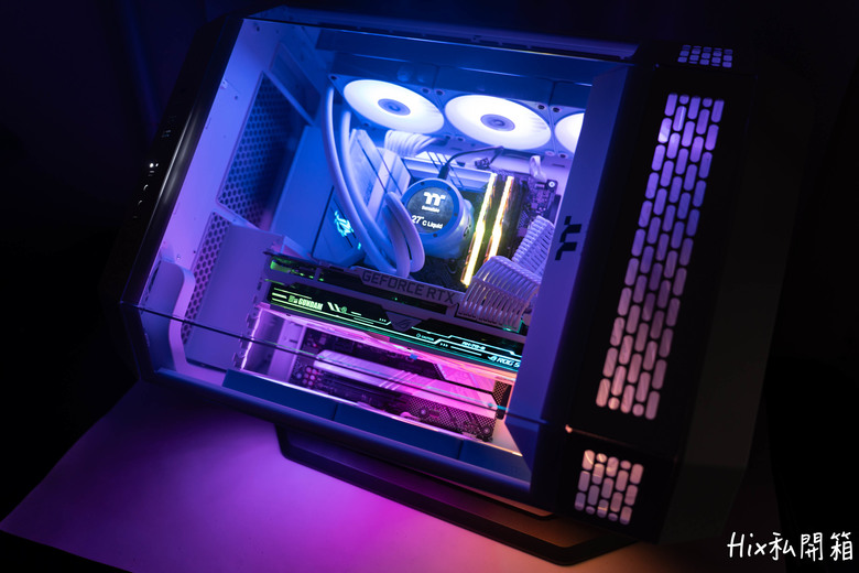 公仔展示櫃，Thermaltake 曜越 Tower600