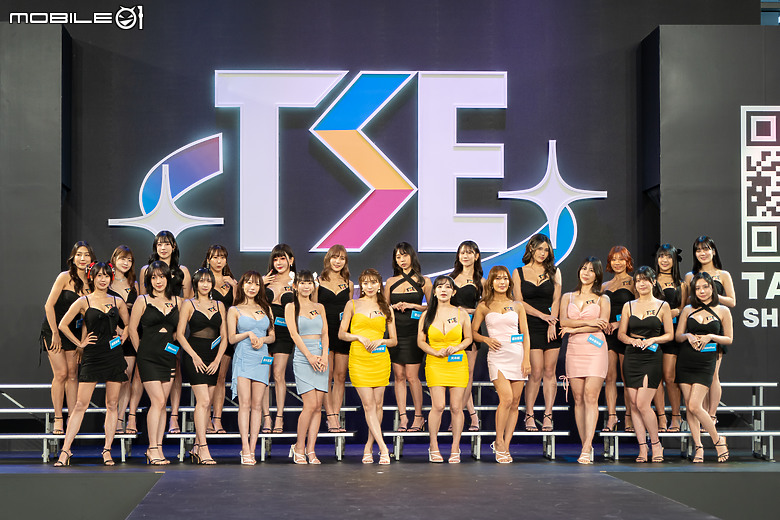 2024 TSE 台灣寫真博覽會學服祭直擊｜多國寫真女神夢幻合體、養眼福利大放送！