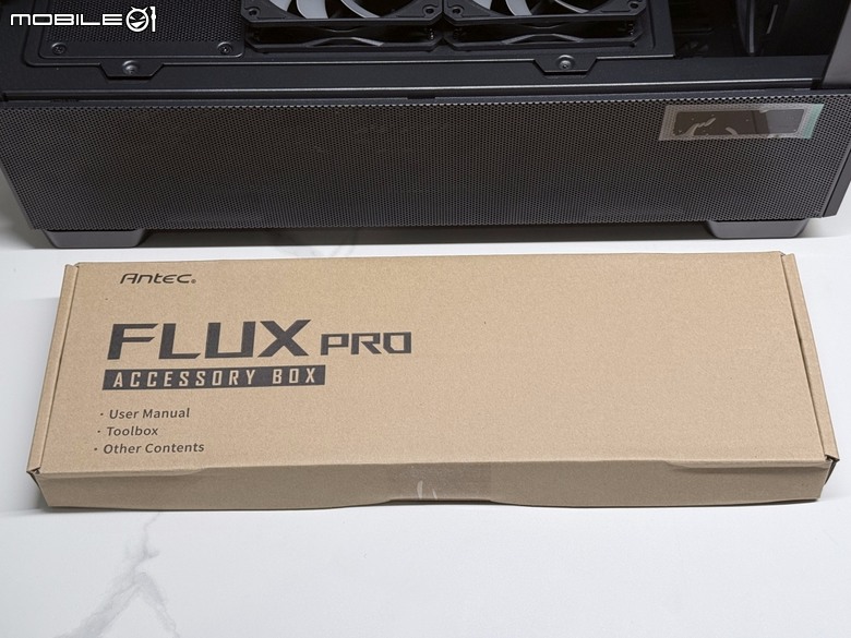 散熱掛帥，再來一點木頭元素！ANTEC FLUX PRO機殼！