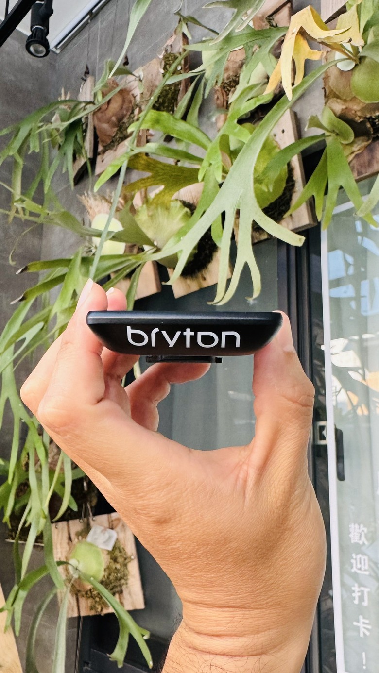 【開箱】這絕對是一款「簡單暴力」的平價單車碼錶!Bryton Rider 17