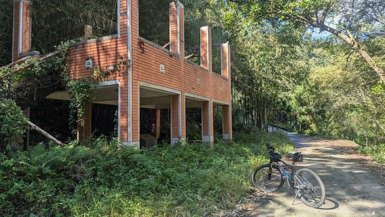 桶頭=>日落頭=>1314景觀台=>倒交山林道=>碧湖村=>樟湖