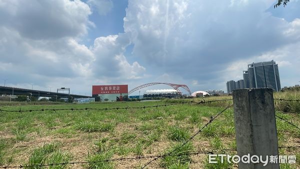 台中熱門重劃區現賠售,8個月認賠1台特斯拉