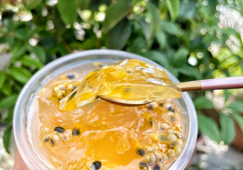 點我看大圖 愛喝茶的不能錯過,鮮萃茶就像新鮮現泡的風味,還有銅板美食小點心可以配著吃