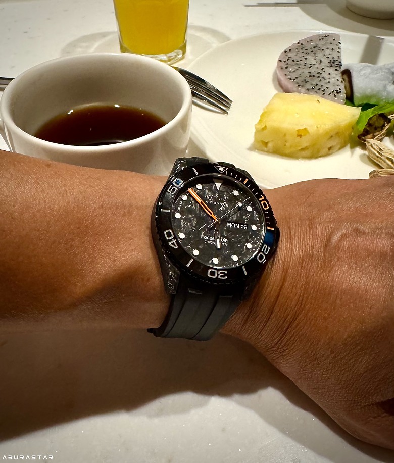 點我看大圖 分享MIDO Ocean Star 200C 碳纖維版本