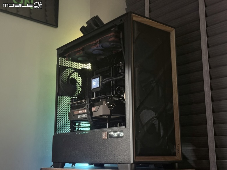 散熱掛帥，再來一點木頭元素！ANTEC FLUX PRO機殼！