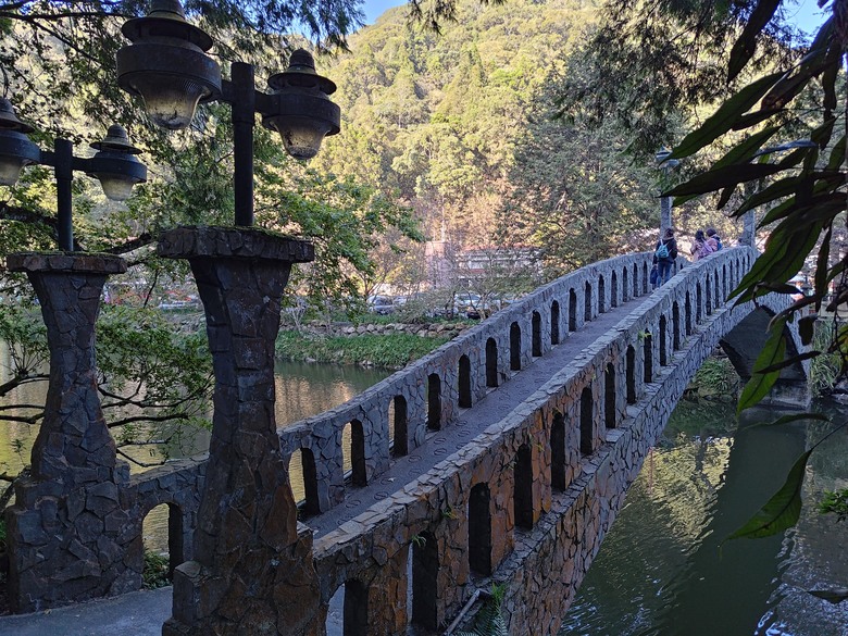 點我看大圖 【遊記】一天欣賞不完的「森林美景」,住宿是更好的選擇,杉林溪森林生態渡假園區 - 大漠國渡
