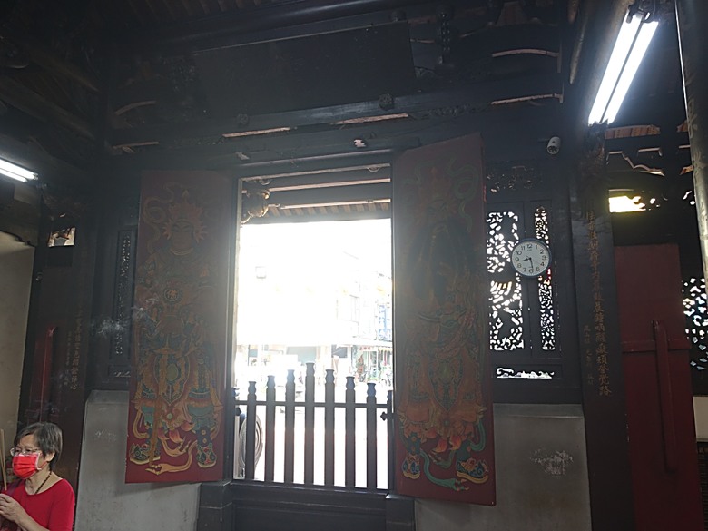 鳳儀書院、鳯山龍山寺、鳯邑城隍廟、鳳山縣新城殘蹟、曹公廟、鳳山教會 — 2024年末鳳山快閃訪古行旅紀錄