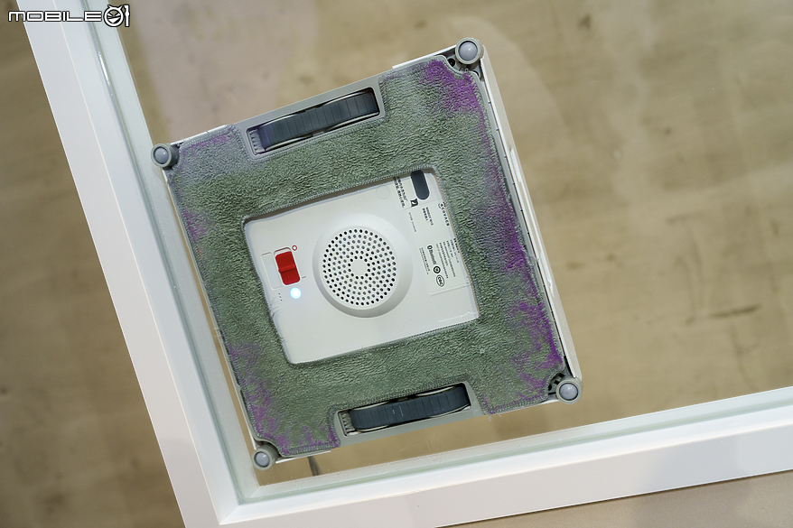 首搭「全自動活水洗地」專利技術 正式在台發表科沃斯 ECOVACS X8 PRO OMNI 智慧機器人