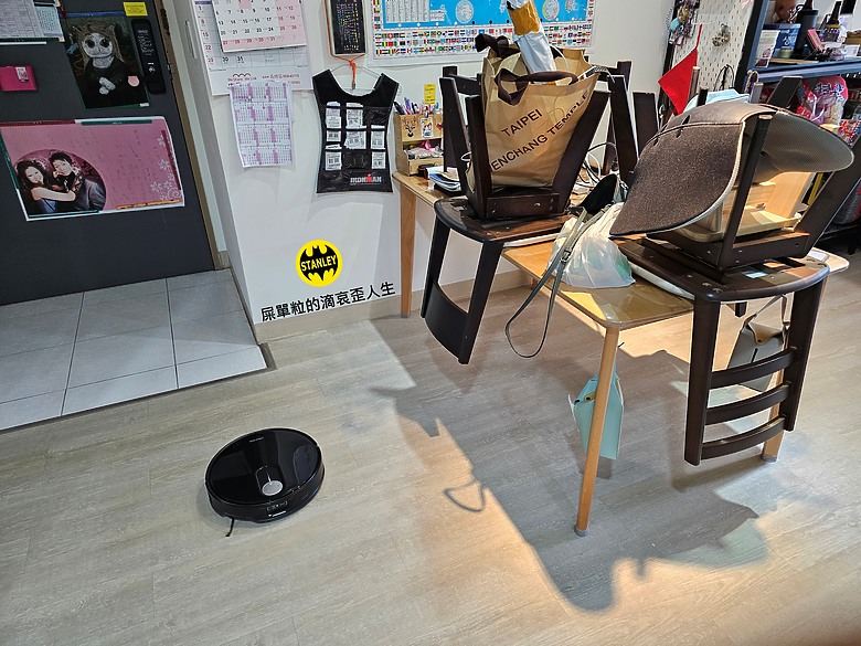 點我看大圖 【新品開箱】Roborock Qrevo Slim AI 超薄雙臂黑武士