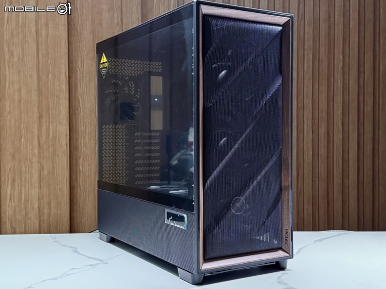 散熱掛帥，再來一點木頭元素！ANTEC FLUX PRO機殼！