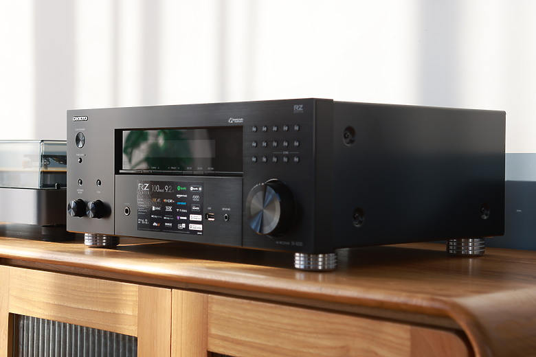 點我看大圖 ONKYO TX-RZ30 9.2 聲道 AV擴大機,搭載全頻DIRAC LIVE,簡易開箱分享