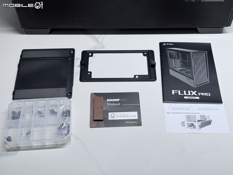 散熱掛帥，再來一點木頭元素！ANTEC FLUX PRO機殼！