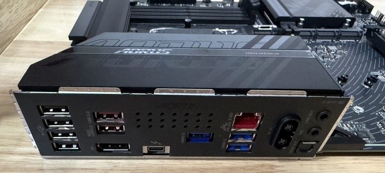 萬元Z890 首選C/P 取向Ready For AI 鷹神 Z890 AORUS ELITE WIFI7 開箱