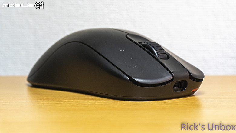 點我看大圖 【開箱】經典FK無線4K輕量化 | ZOWIE FK2-DW ft. ZOWIE G-SR-III