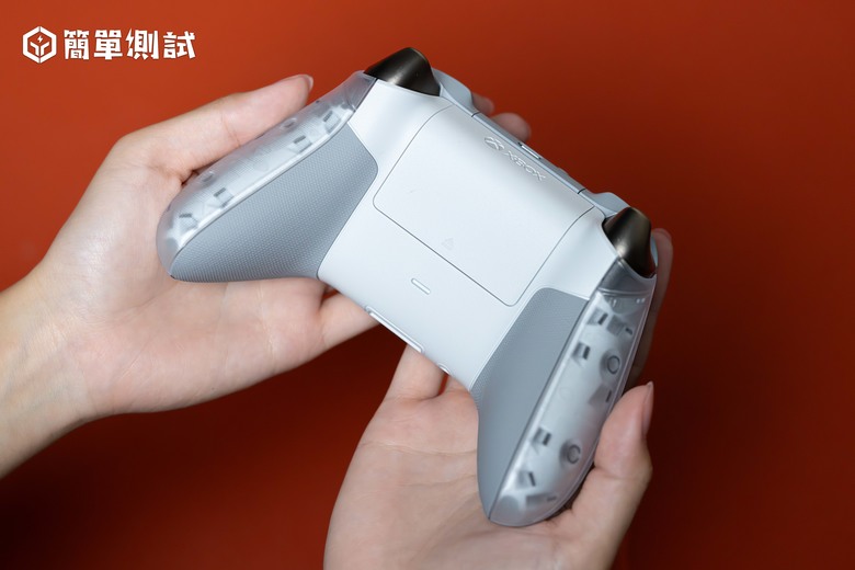 點我看大圖 超帥氣的 Xbox 冰霜領域無線控制器!