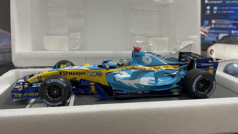 [開箱]F1 1/18 RENAULT R26 FERNANDO ALONSO 2006 TURKISH GP