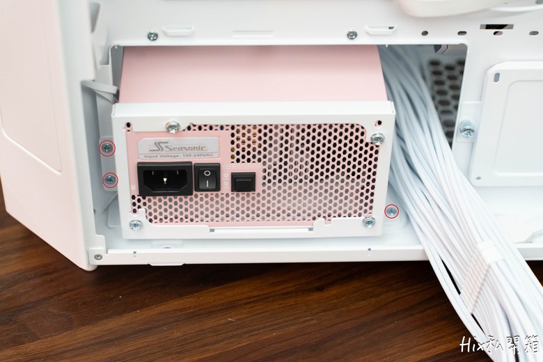 公仔展示櫃，Thermaltake 曜越 Tower600