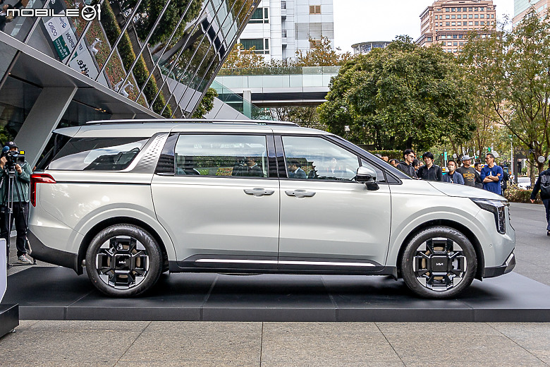 【採訪】Kia 小改款 Carnival 三車型 164.9~205.9 萬元正式上市!