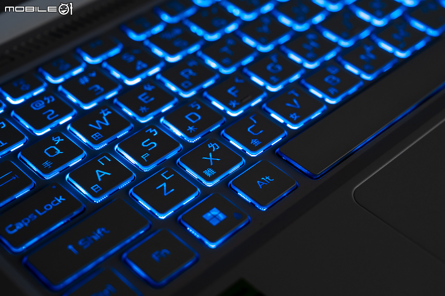 Acer Nitro V 14 AMD 實測報告｜AMD、NVIDIA 雙動力加持，為行動遊戲與創作而生