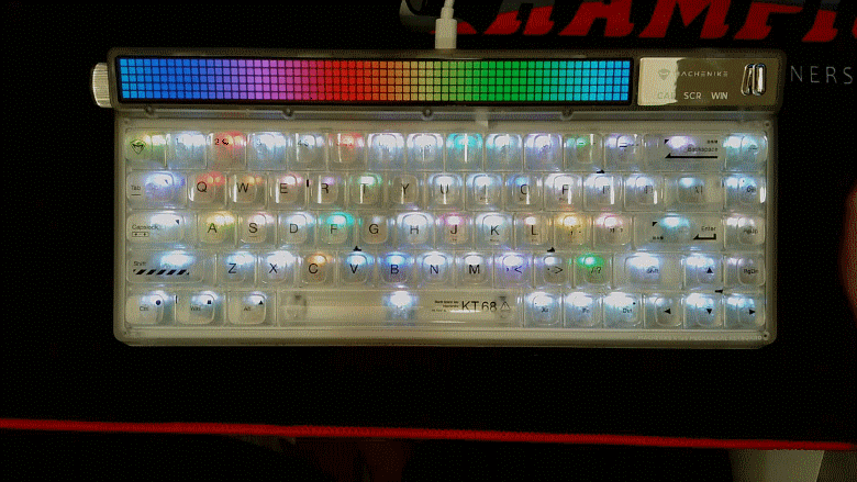 開箱｜【Machenike 機械師】KT68 熱拔插機械鍵盤 - 冰心軸 68 鍵工藝，自帶螢幕可玩性極高之作！