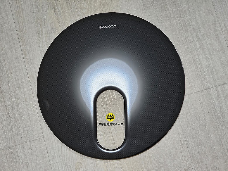 點我看大圖 【新品開箱】Roborock Qrevo Slim AI 超薄雙臂黑武士