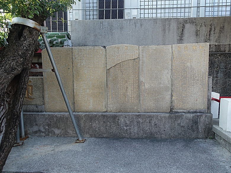 鳳儀書院、鳯山龍山寺、鳯邑城隍廟、鳳山縣新城殘蹟、曹公廟、鳳山教會 — 2024年末鳳山快閃訪古行旅紀錄