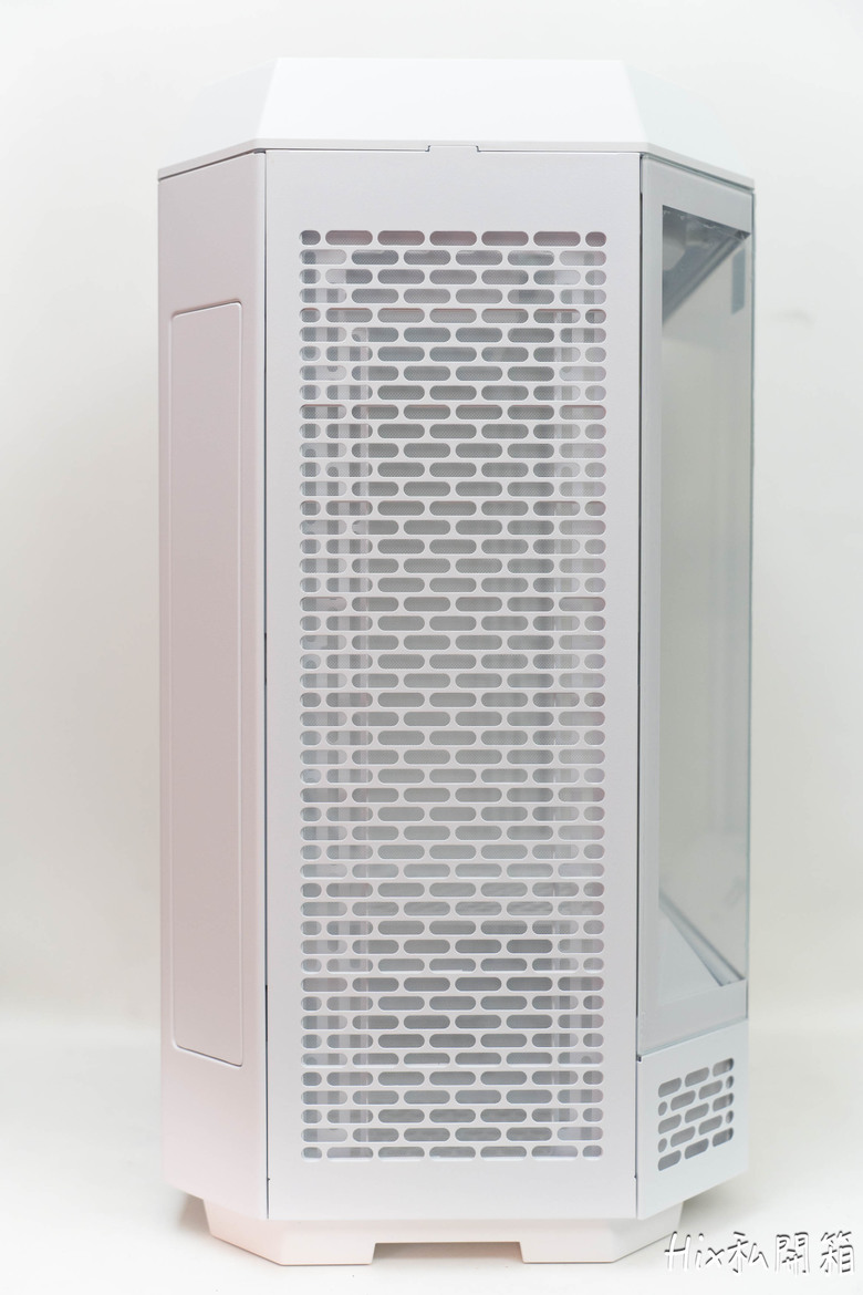 公仔展示櫃，Thermaltake 曜越 Tower600