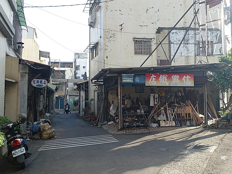 鳳儀書院、鳯山龍山寺、鳯邑城隍廟、鳳山縣新城殘蹟、曹公廟、鳳山教會 — 2024年末鳳山快閃訪古行旅紀錄
