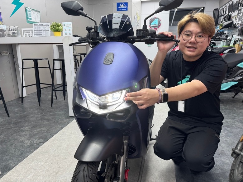 Gogoro&宏佳騰電車門市賞車心得分享