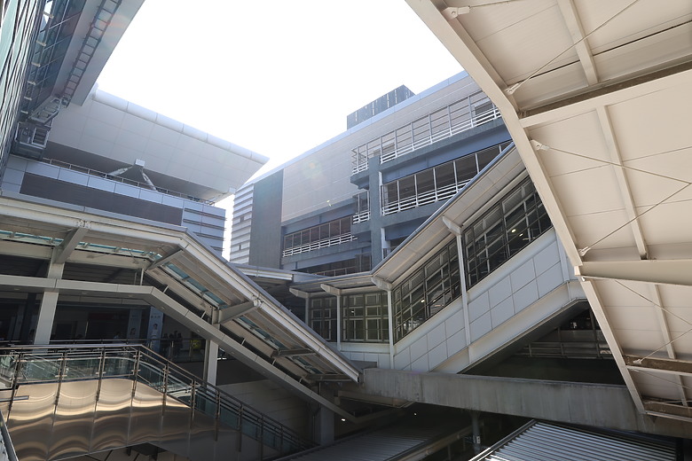 Tamron 11-20mm f/2.8 DiIII-A RXD（RF-Mount）評測報告｜老佳 APS-C 超廣角大光圈新選擇！