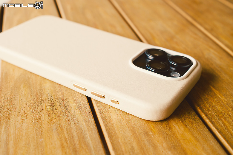 點我看大圖 iPhone 手機殼結合悠遊卡 - LINKASE 悠遊嗶嗶殼開箱,獨家創新技術,都會穿梭最佳拍檔