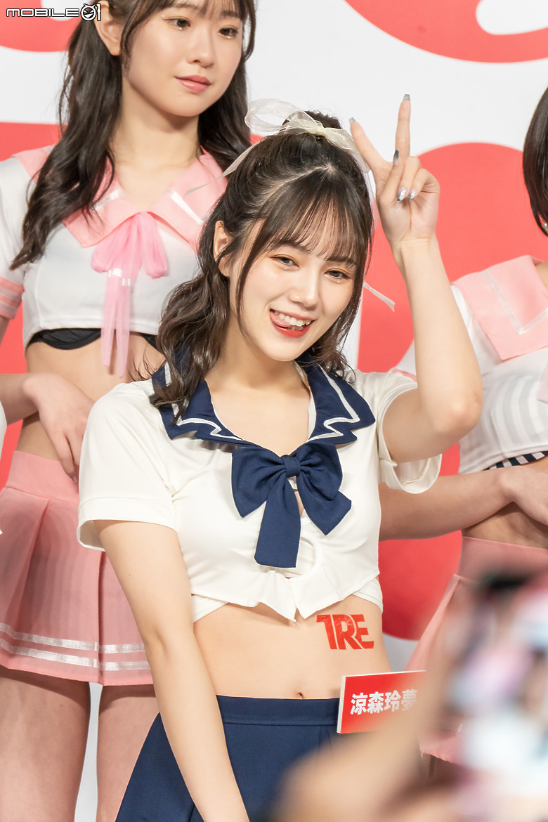 點我看大圖 2024 TSE 台灣寫真博覽會學服祭直擊|多國寫真女神夢幻合體、養眼福利大放送!