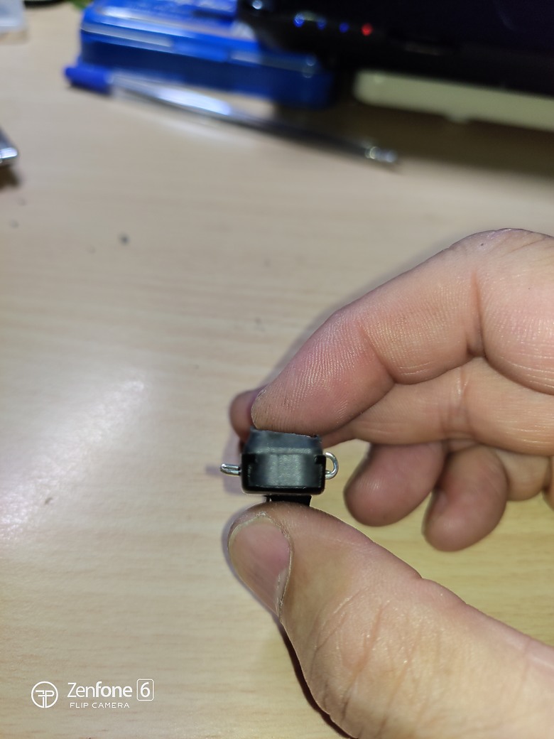 詢問一下 , 閃電venge 想要自行換煞車塊 , 如何卸下和裝上呢?