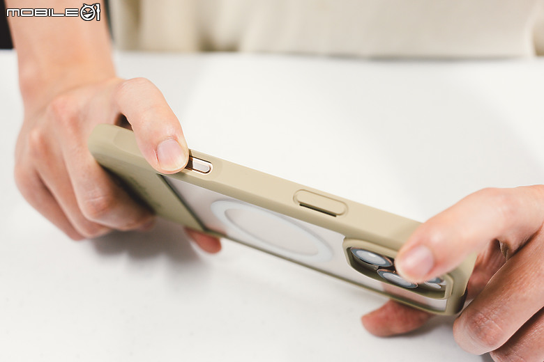 點我看大圖 iPhone 手機殼結合悠遊卡 - LINKASE 悠遊嗶嗶殼開箱,獨家創新技術,都會穿梭最佳拍檔