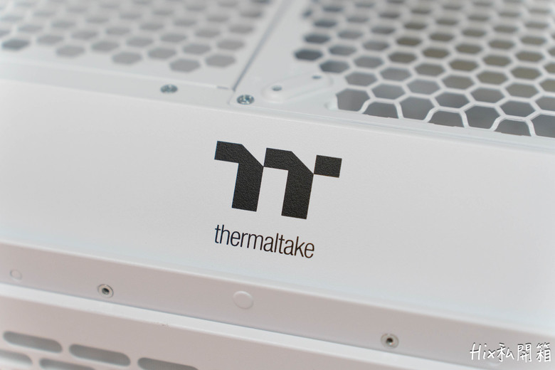公仔展示櫃，Thermaltake 曜越 Tower600