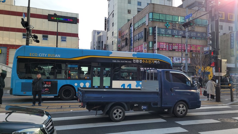 電動車起火跟氫能車爆炸，你會選哪一個