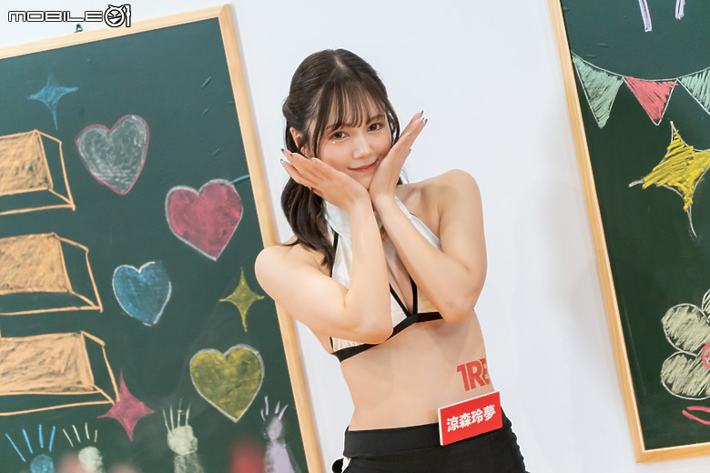 點我看大圖 2024 TSE 台灣寫真博覽會學服祭直擊|多國寫真女神夢幻合體、養眼福利大放送!