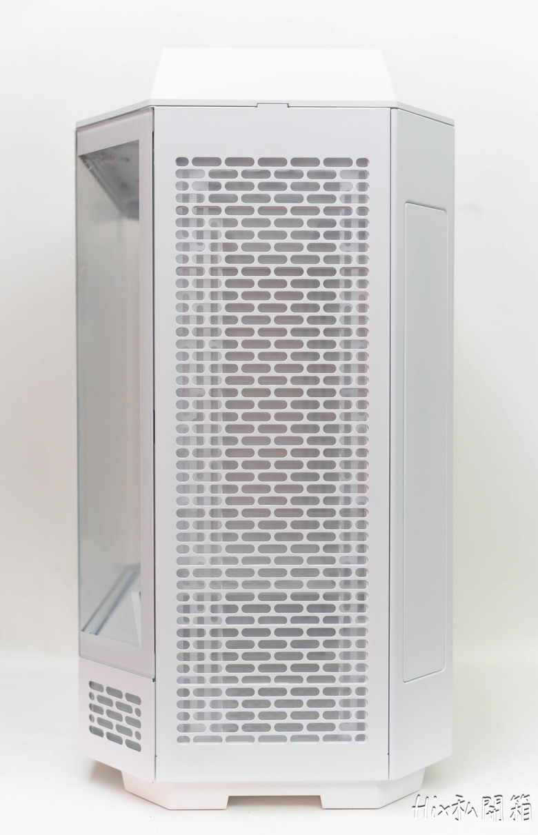公仔展示櫃，Thermaltake 曜越 Tower600