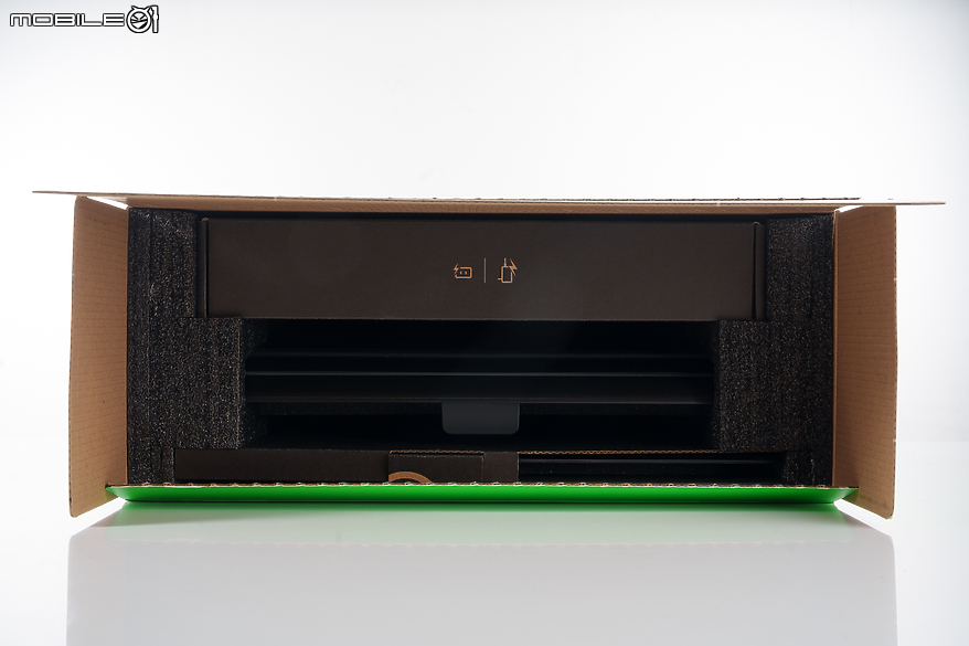 Razer Laptop Cooling Pad 實測｜14-18 全尺寸筆電支援與適應性智慧散熱技術