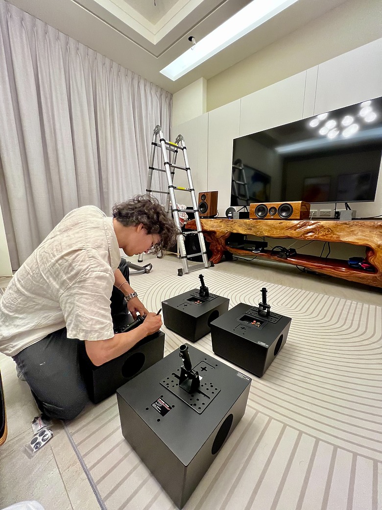 點我看大圖 Storm Audio風暴好聲吹來了Ken Kreisel KS700天空聲道和DXD1000!花蓮Storm Audio風暴/KK 7.2.4劇院落成!
