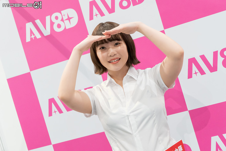 2024 TSE 台灣寫真博覽會學服祭直擊｜多國寫真女神夢幻合體、養眼福利大放送！