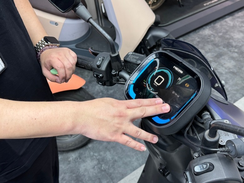 Gogoro&宏佳騰電車門市賞車心得分享