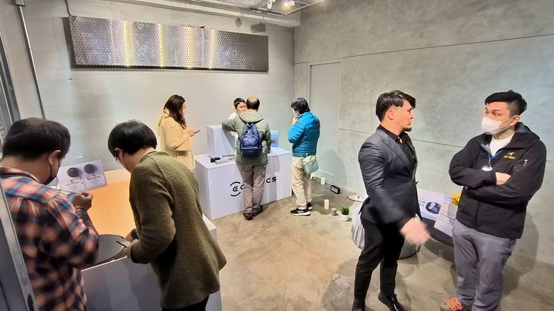 【盲狙實況】科沃斯ECOVACS X8 PRO OMNI 全台首款自動洗地機器人體驗會心得!
