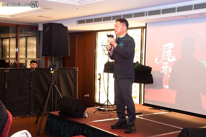 2024 Mobile01小惡魔尾牙宴｜首位年資20年員工誕生，近距離看幻術大仙表演好震撼！
