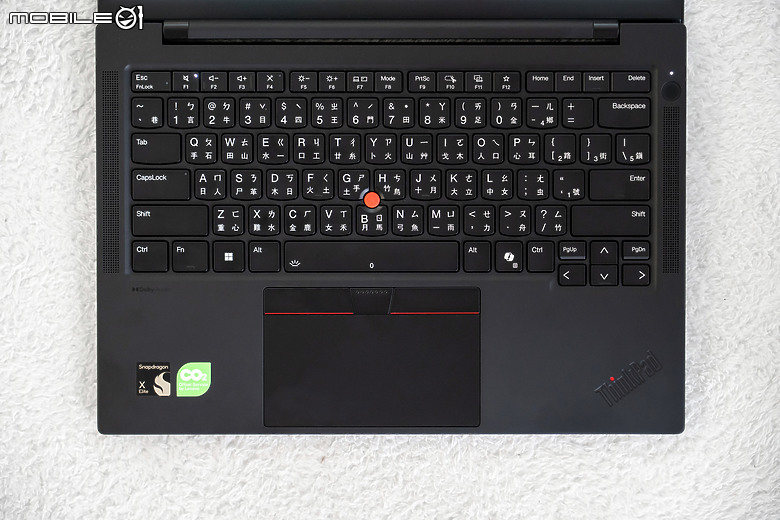 Lenovo ThinkPad T14s Gen6 (Snapdragon X) 體驗｜續航與行動力兼具的差旅良伴！