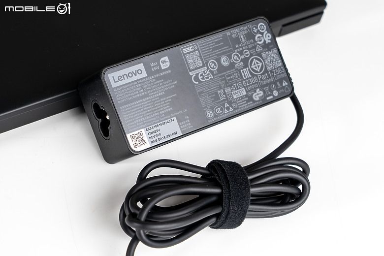 Lenovo ThinkPad T14s Gen6 (Snapdragon X) 體驗｜續航與行動力兼具的差旅良伴！