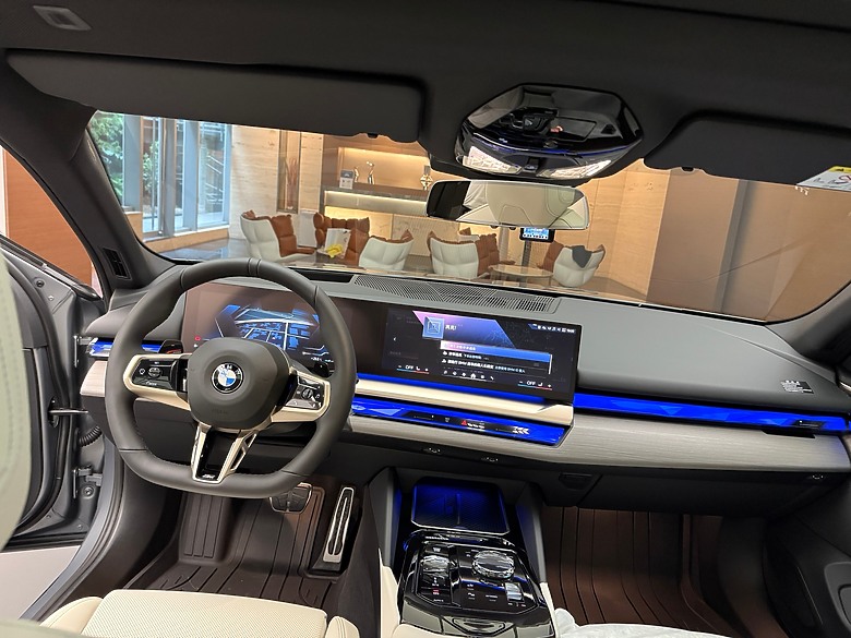 BMW G60 520i M Sport 簡單開箱