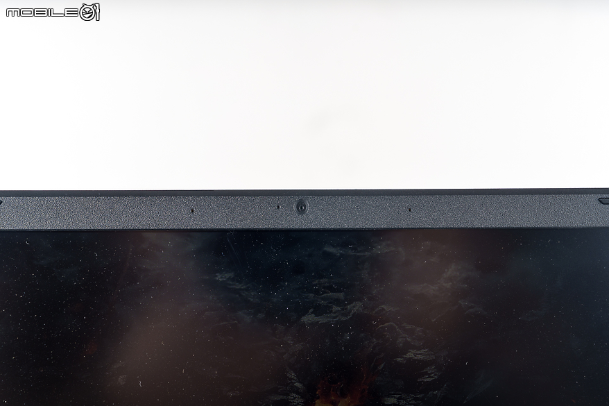 Acer Nitro V 16 Intel 實測報告｜入門級 AI 電競筆電的超值之選