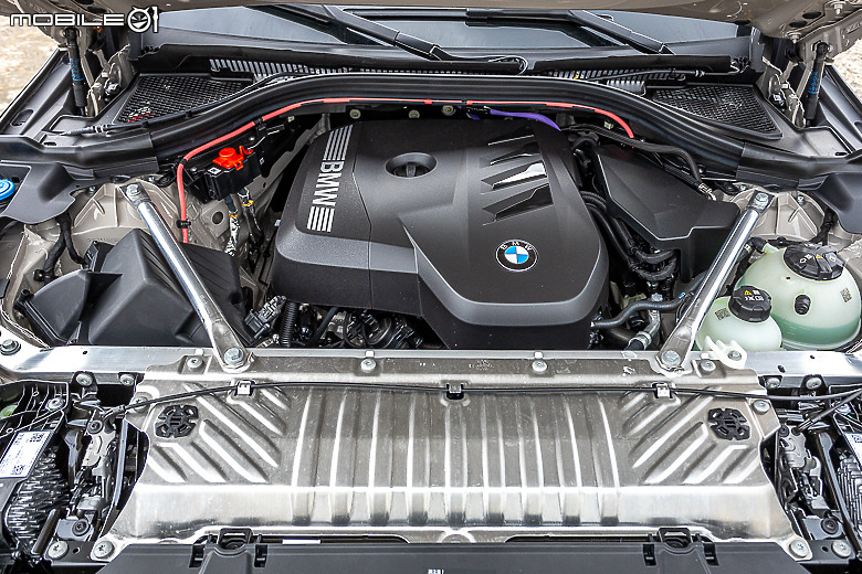 BMW 大改款 X3 20 xDrive M Sport 試駕|創新大膽設計、科技層面躍進,更面面俱到的招牌 SAV!